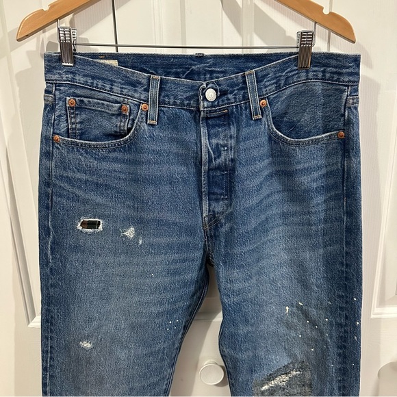 Levi Jeans Original Fit - Light Wash - Picture 2 of 16